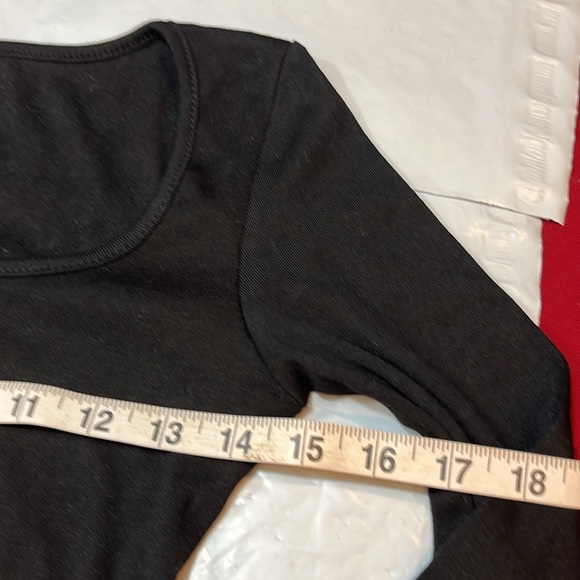 CROP TOP shirts LOT OF TWO WHITE sweetheart neck ribbed black Long sleeves Small - Picture 3 of 13